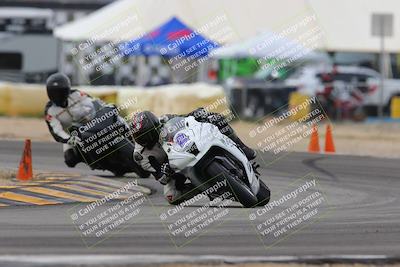 media/Jan-15-2023-SoCal Trackdays (Sun) [[c1237a034a]]/Turn 2 Set 2 (1155am)/